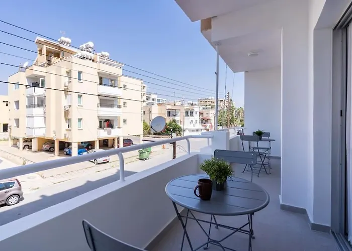 Hazel - 2-bedroom In Apartmán