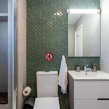 Hazel - 2-bedroom In 公寓 *